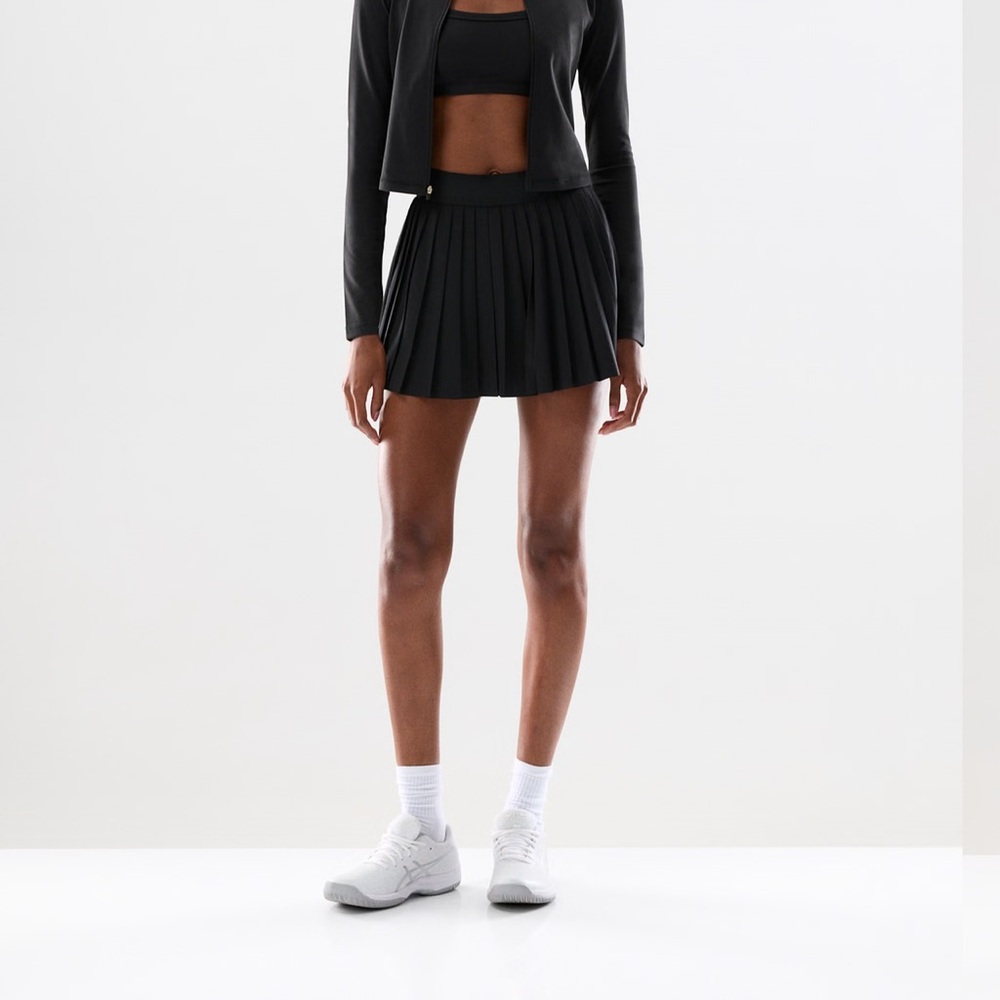 Aritzia Golden Movetech Tennis Pro Micro Skirt